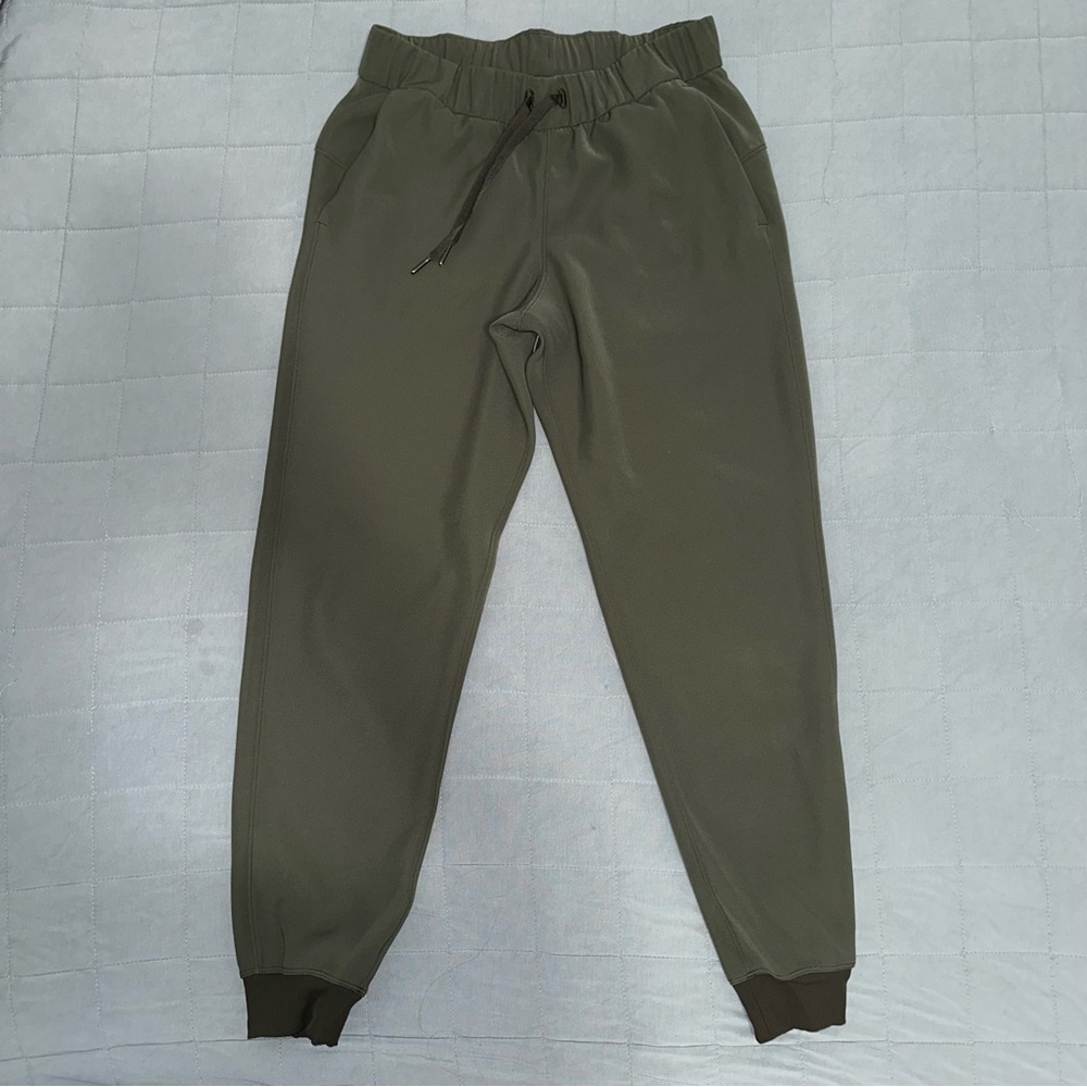 Lululemon Women’s Joggers
